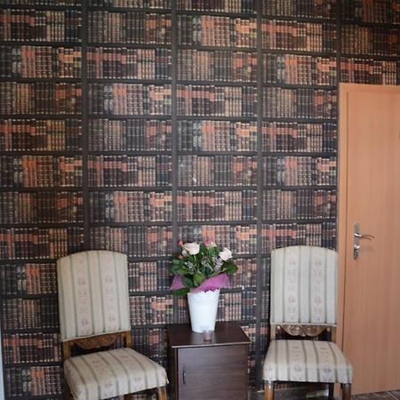 Hostel Ksiezycowy Иновроцлав Экстерьер фото