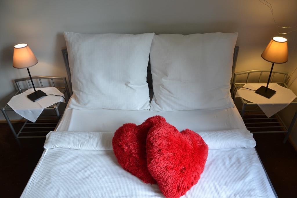 Hostel Ksiezycowy Иновроцлав Номер фото