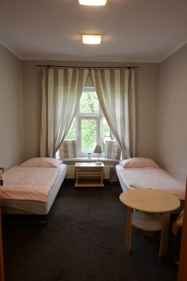 Hostel Ksiezycowy Иновроцлав Экстерьер фото