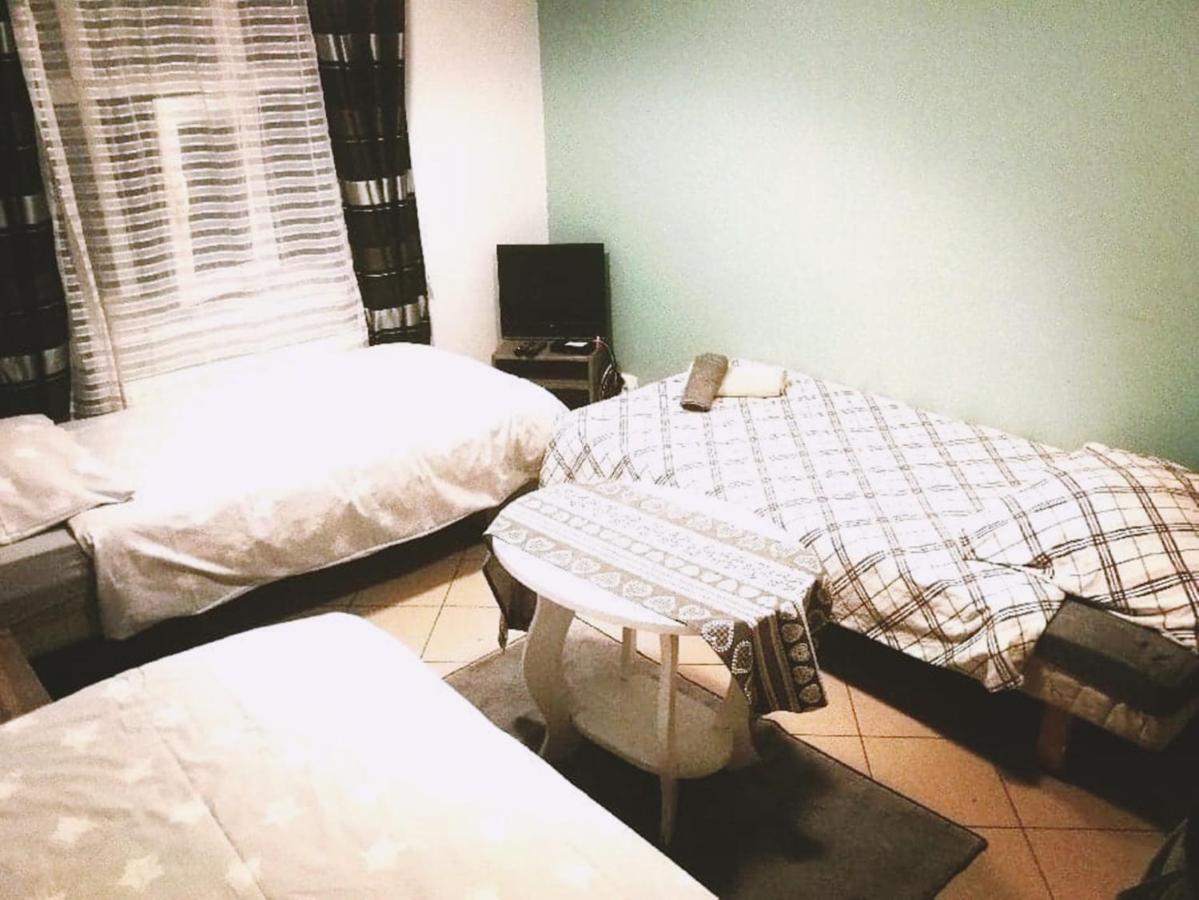 Hostel Ksiezycowy Иновроцлав Экстерьер фото