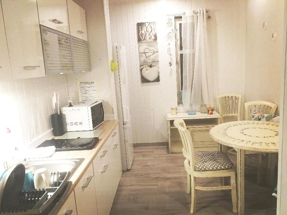 Hostel Ksiezycowy Иновроцлав Экстерьер фото